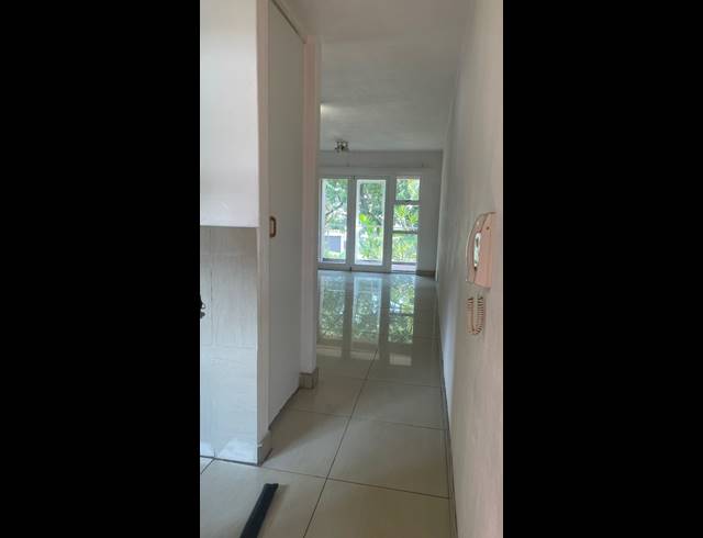 2 BEDROOM APARTMENT FOR SALE IN ESSENWOOD